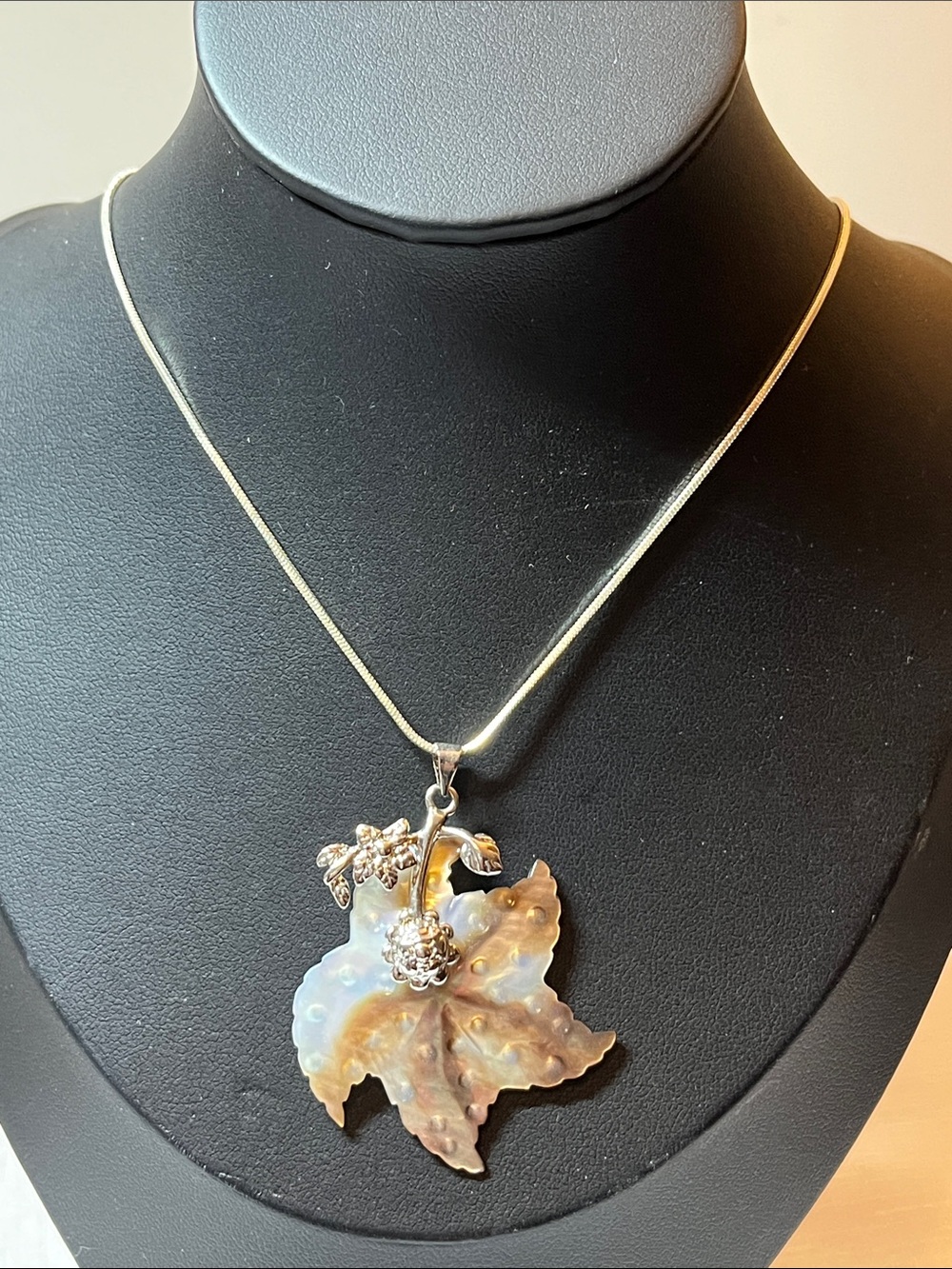 Vintage Mother of Pearl Leaf Pendant Necklace